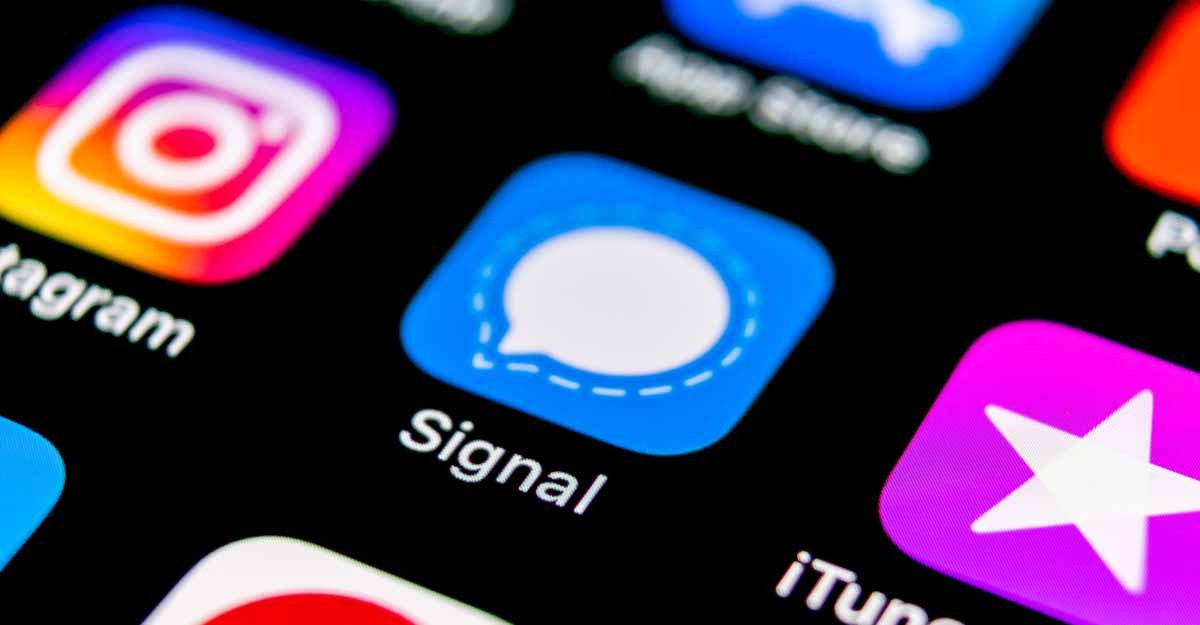 online privacy, VPN services, end-to-end encrypted messaging apps, privacy-focused browsers, privacy-focused search engines, Myanmar, cybersecurity, data breaches, personal information, encryption